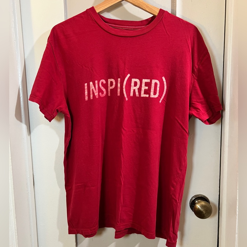 Inspi(red) GAP tee Medium